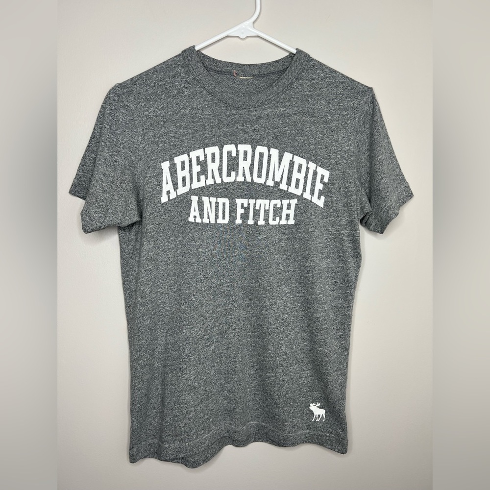 Abercrombie & Fitch gray with white logo t-shirt. Size small. Soft, stretchy!